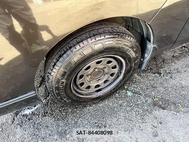 Nissan NV350 Caravan 2014-04 7223184-8