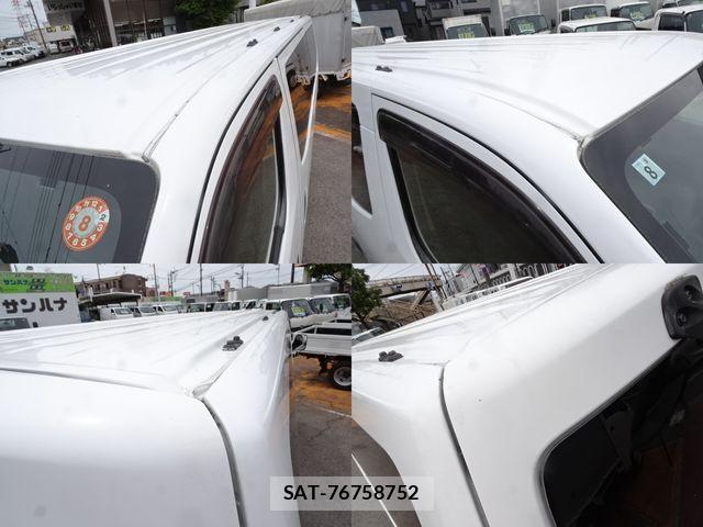 Nissan NV350 Caravan 2017-08 7251819-4