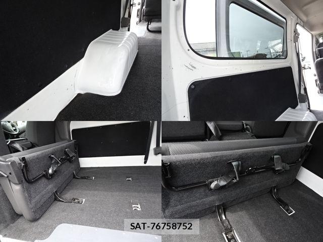 Nissan NV350 Caravan 2017-08 7251819-7