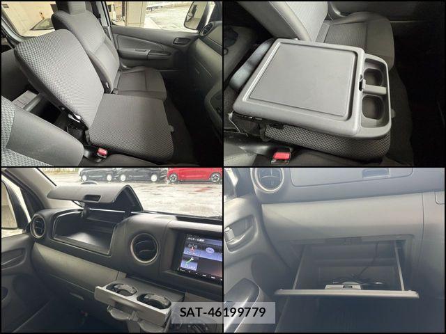 Nissan NV350 Caravan 2021-06 7272607-13