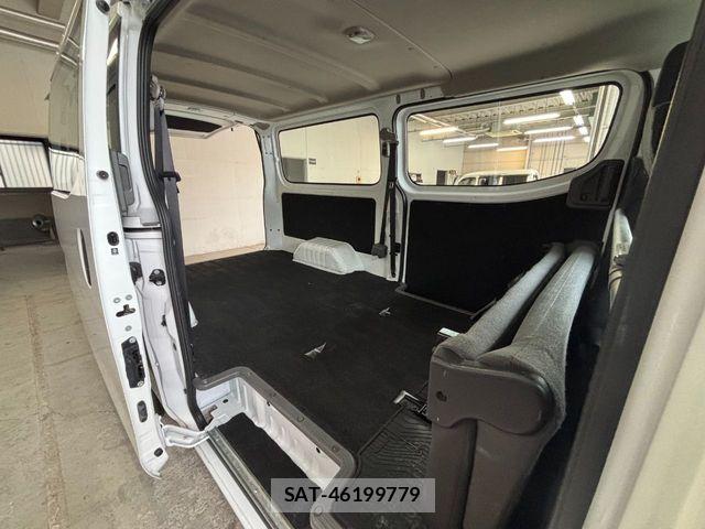 Nissan NV350 Caravan 2021-06 7272607-15