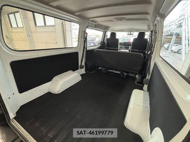 Nissan NV350 Caravan 2021-06 7272607-23