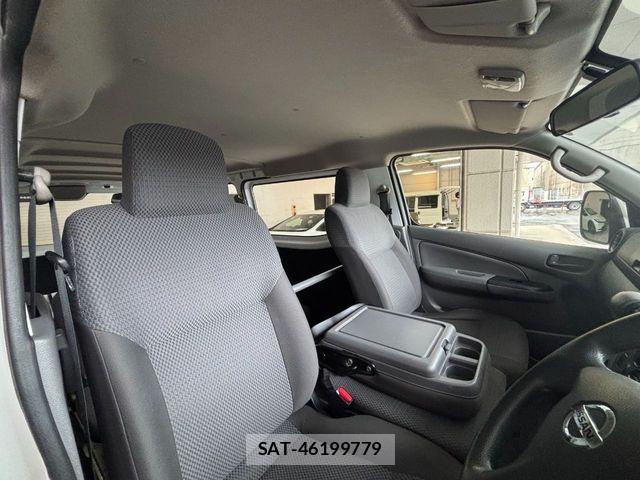 Nissan NV350 Caravan 2021-06 7272607-6