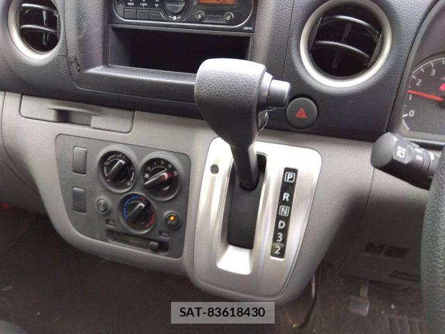 Nissan NV350 Caravan 2017-05 7359185-9