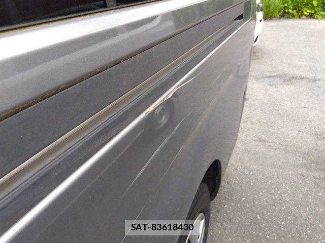 Nissan NV350 Caravan 2017-05 7359185-12