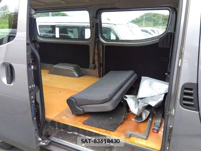 Nissan NV350 Caravan 2017-05 7359185-4