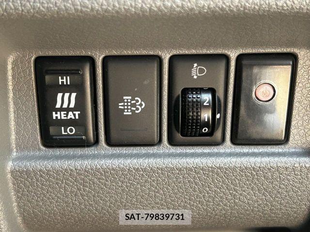 Nissan NV350 Caravan 2021-03 7329097-13