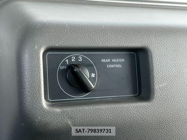 Nissan NV350 Caravan 2021-03 7329097-16