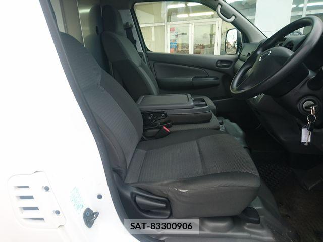 Nissan NV350 Caravan 2020-08 8101012-1