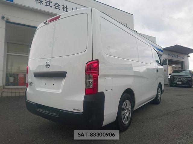 Nissan NV350 Caravan 2020-08 8101012-3