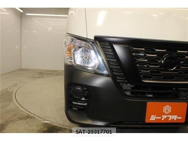 Nissan NV350 Caravan 2018-08 8209368-10