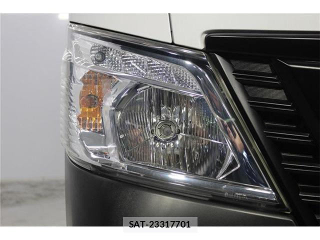 Nissan NV350 Caravan 2018-08 8209368-11