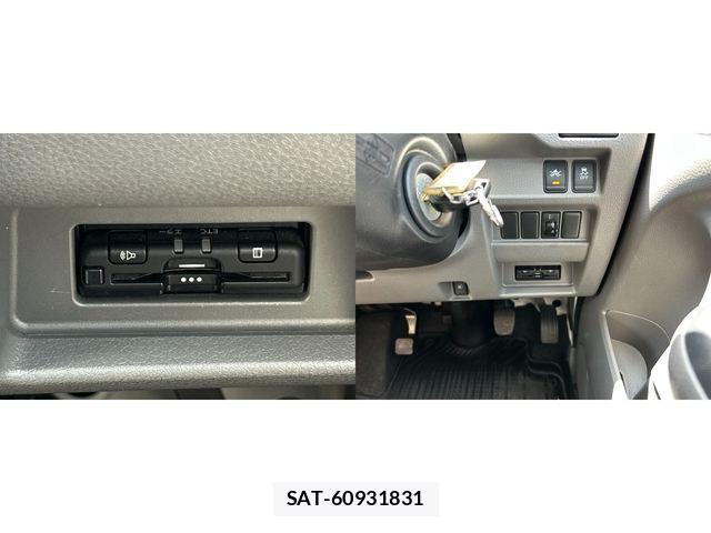 Nissan NV350 Caravan 2021-07 8209367-11