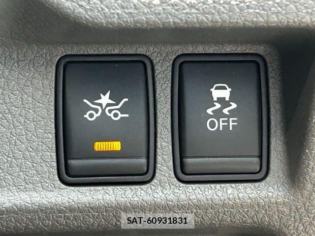 Nissan NV350 Caravan 2021-07 8209367-13