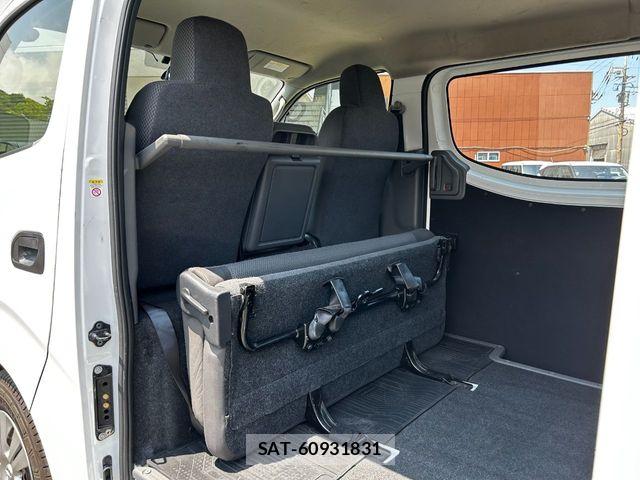 Nissan NV350 Caravan 2021-07 8209367-23