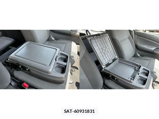 Nissan NV350 Caravan 2021-07 8209367-25