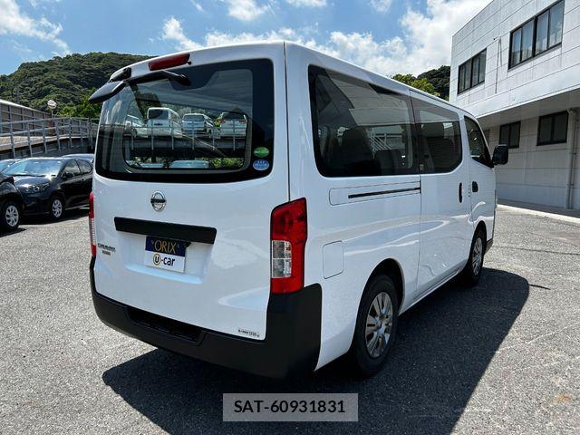 Nissan NV350 Caravan 2021-07 8209367-2