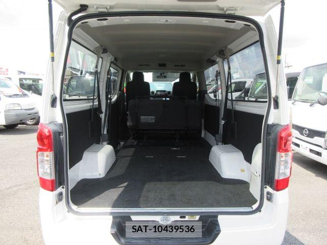 Nissan NV350 Caravan 2017-03 8316183-18