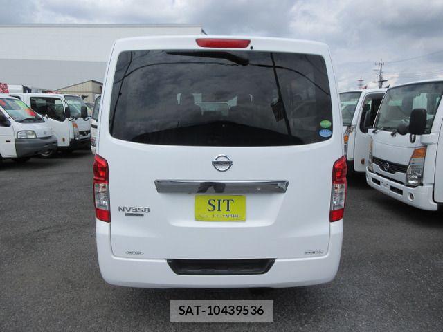 Nissan NV350 Caravan 2017-03 8316183-2