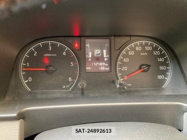 Nissan NV350 Caravan 2018-04 8316184-13