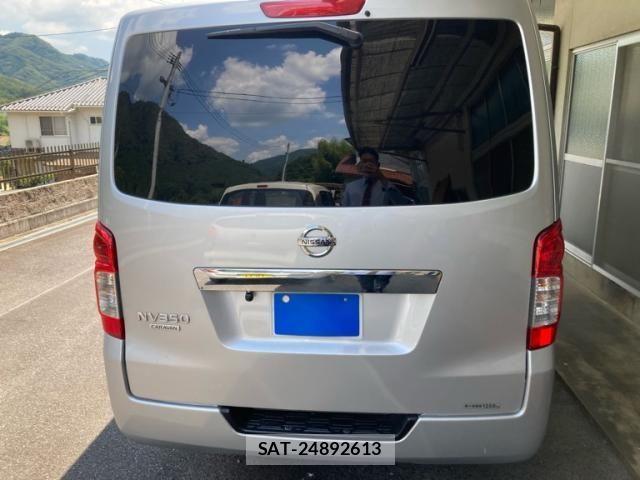 Nissan NV350 Caravan 2018-04 8316184-2