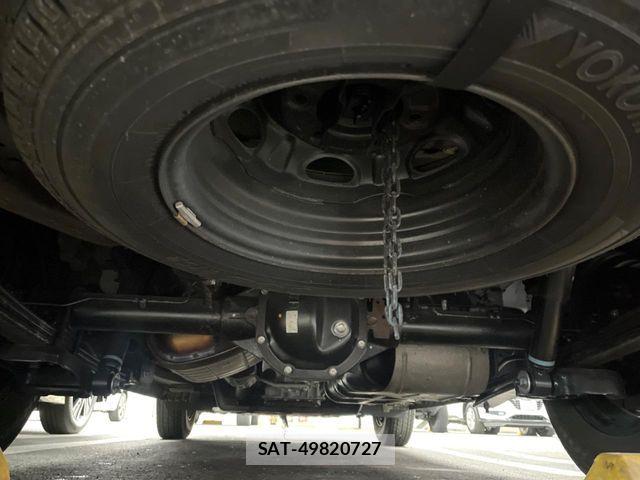 Nissan NV350 Caravan 2016-09 8526412-18