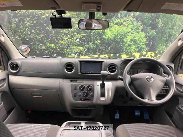 Nissan NV350 Caravan 2016-09 8526412-1