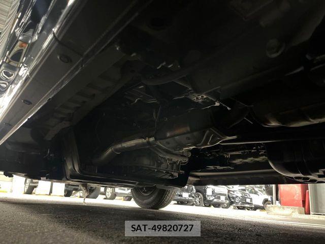 Nissan NV350 Caravan 2016-09 8526412-19