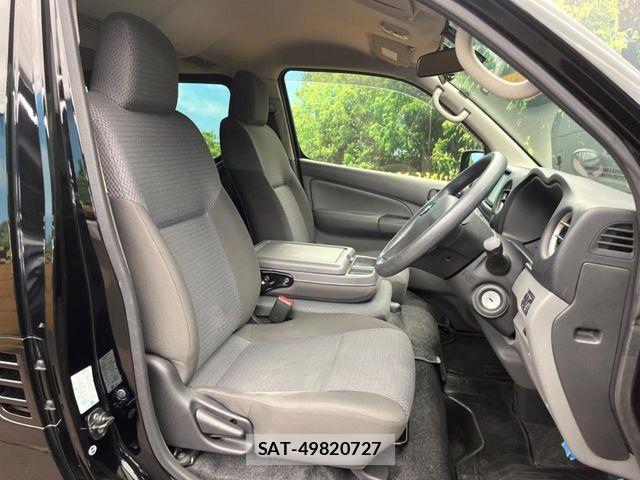 Nissan NV350 Caravan 2016-09 8526412-7