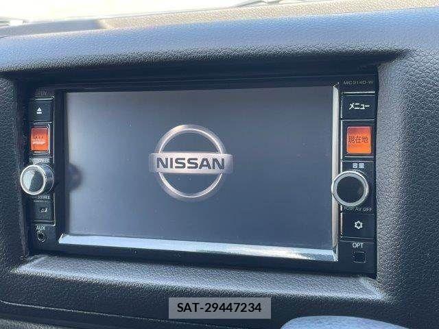Nissan NV350 Caravan 2016-06 8563071-3