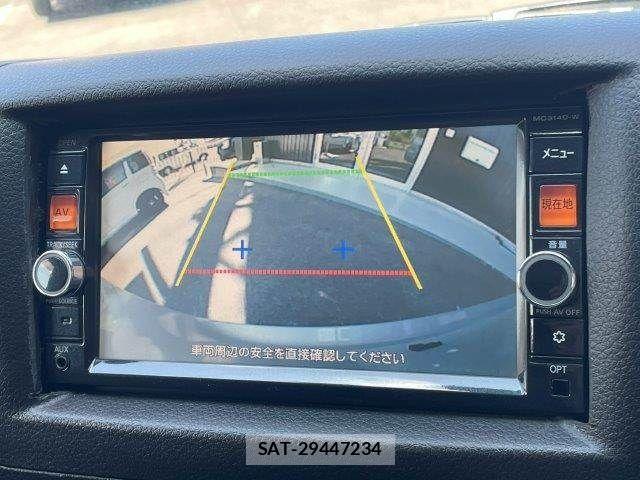Nissan NV350 Caravan 2016-06 8563071-4