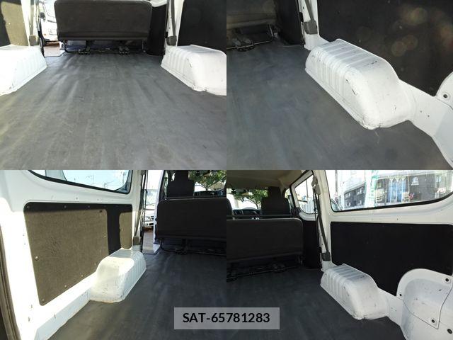 Nissan NV350 Caravan 2021-07 8628227-10