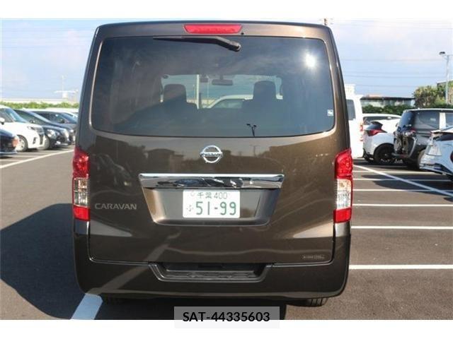 Nissan NV350 Caravan 2015-02 8628226-9