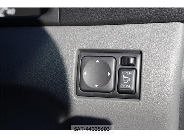 Nissan NV350 Caravan 2015-02 8628226-5