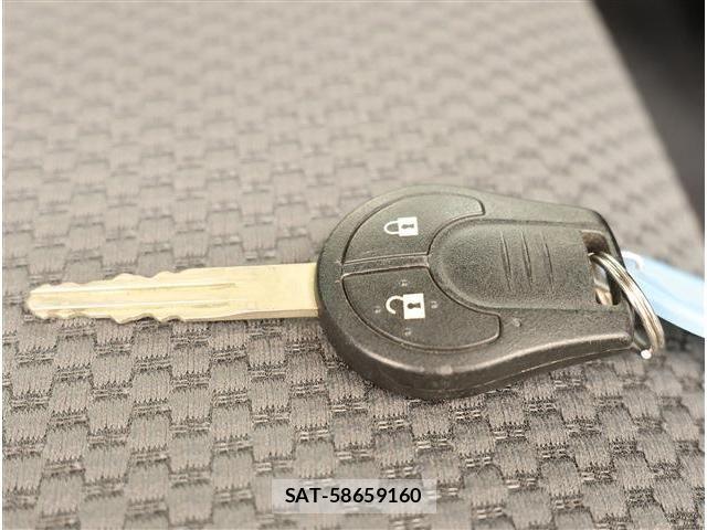 Nissan NV350 Caravan 2016-05 8871762-15