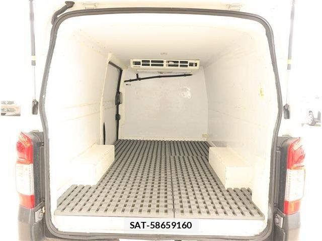 Nissan NV350 Caravan 2016-05 8871762-16