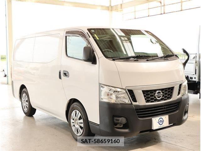 Nissan NV350 Caravan 2016-05 8871762-18
