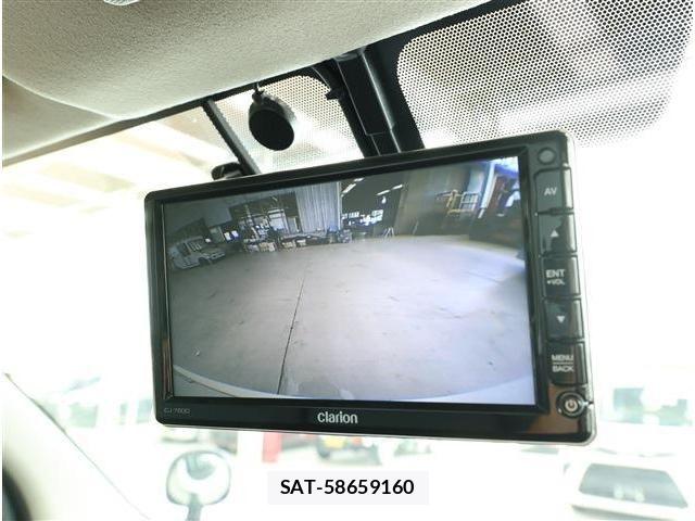 Nissan NV350 Caravan 2016-05 8871762-2