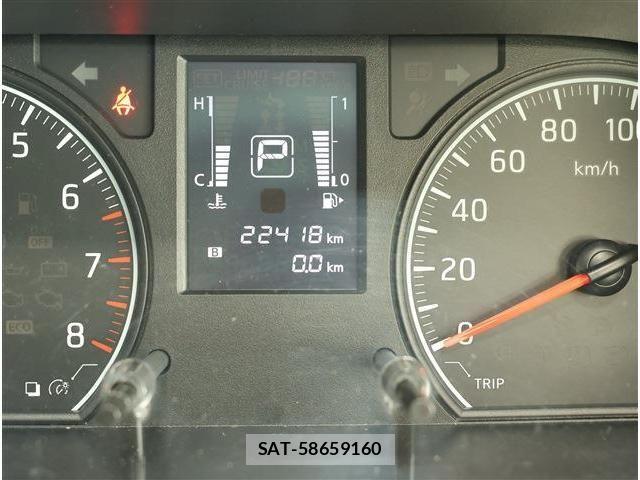 Nissan NV350 Caravan 2016-05 8871762-8