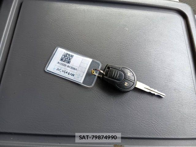Nissan NV350 Caravan 2016-03 8881380-10