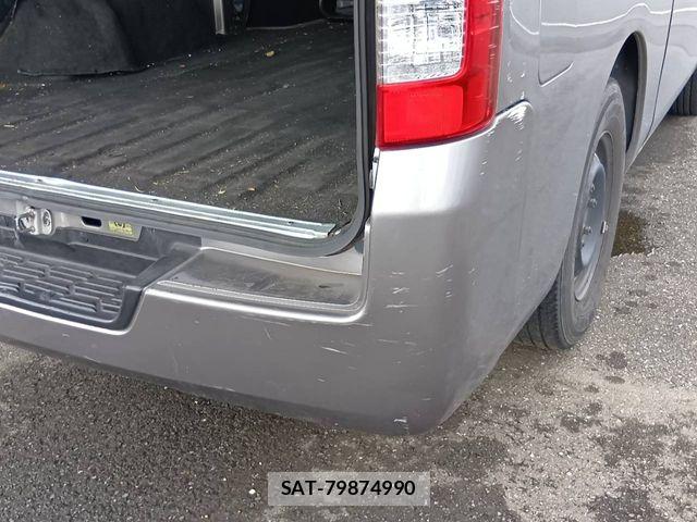 Nissan NV350 Caravan 2016-03 8881380-14