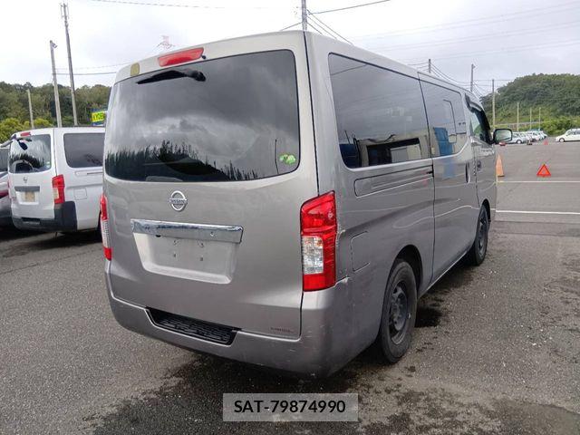 Nissan NV350 Caravan 2016-03 8881380-2