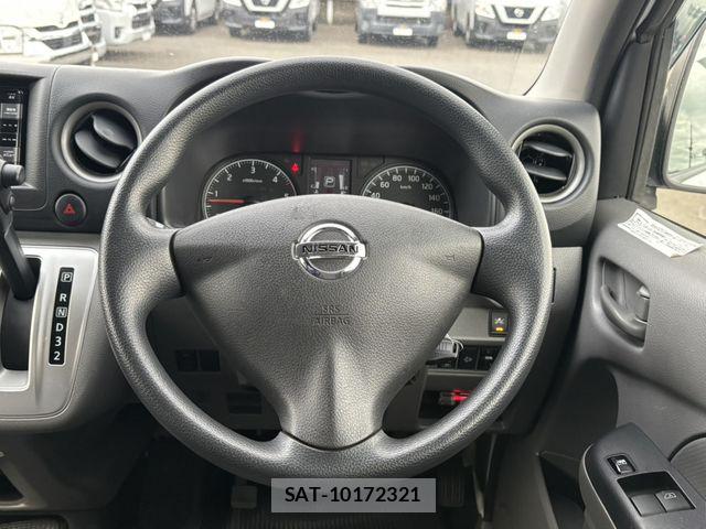 Nissan NV350 Caravan 2021-09 8881379-10