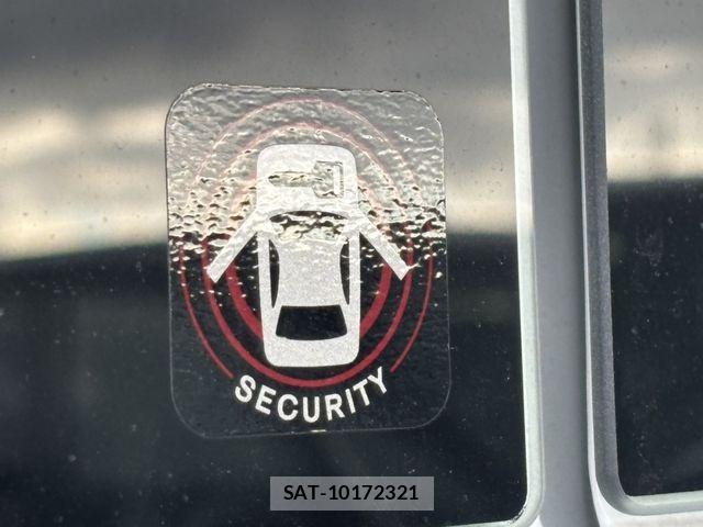 Nissan NV350 Caravan 2021-09 8881379-19
