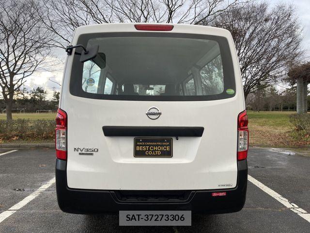 Nissan NV350 Caravan 2017-07 530088-13