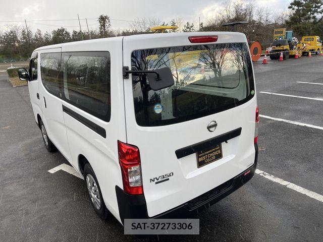 Nissan NV350 Caravan 2017-07 530088-16