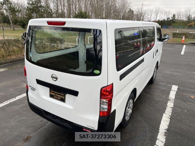 Nissan NV350 Caravan 2017-07 530088-18