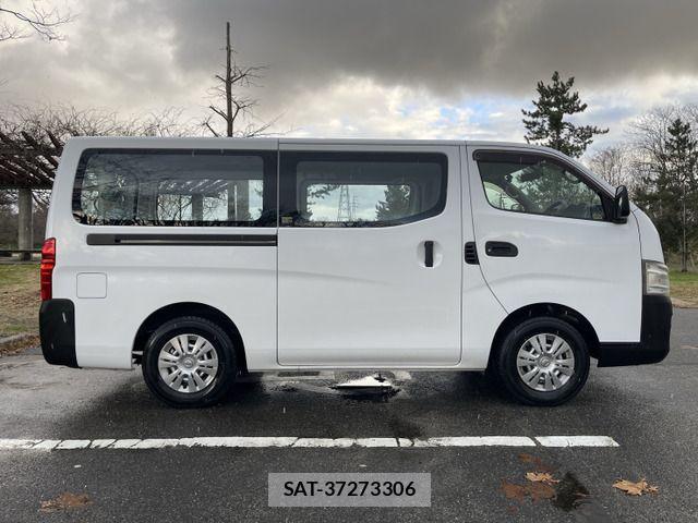 Nissan NV350 Caravan 2017-07 530088-4