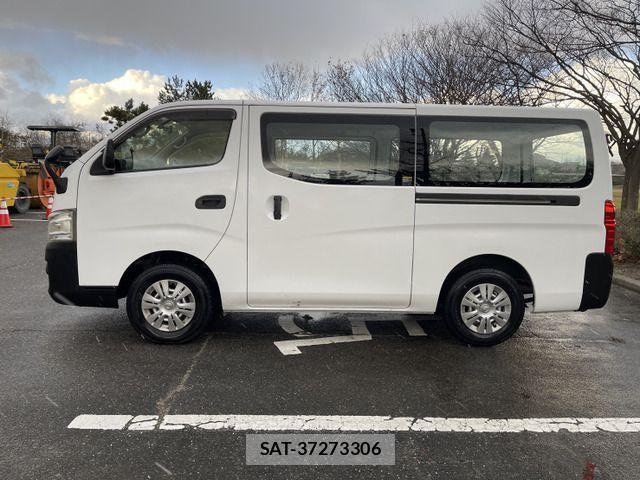 Nissan NV350 Caravan 2017-07 530088-5
