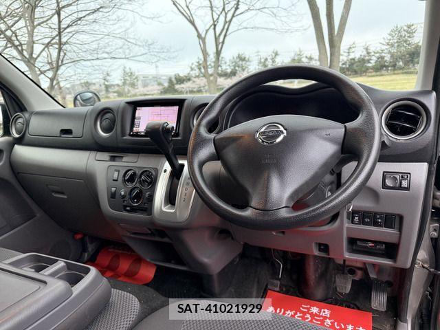 Nissan NV350 Caravan 2015-03 872659-12
